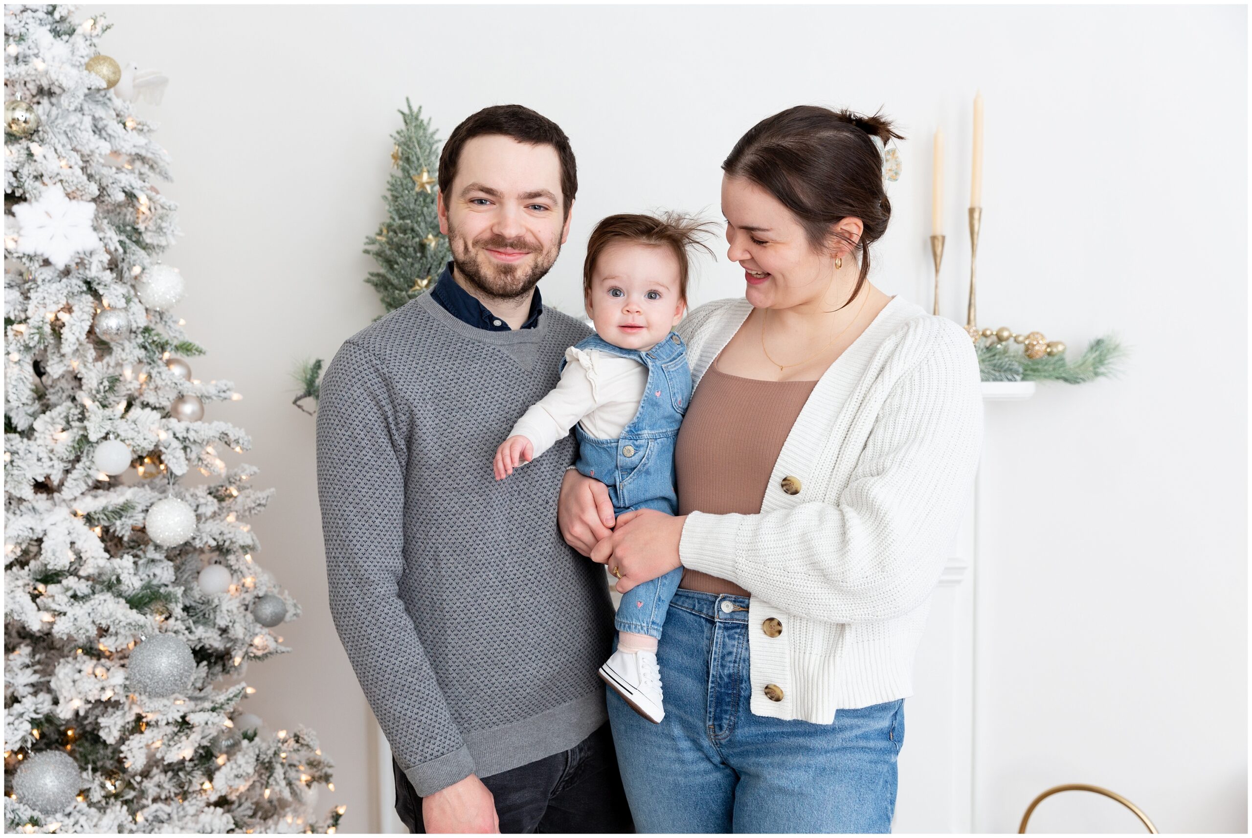 Pittsburgh Studio Holiday Mini Session, a Family Portrait Session photographed by Pittsburgh Family Photographer, Acevedo Weddings